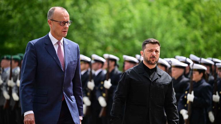 Friedrich Merz (links) und Wolodymr Selenskyj, aufgenommen am 28.05.2025 in Berlin