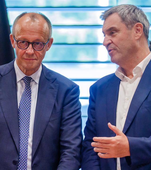 Archiv: Friedrich Merz und Markus Söder (r)