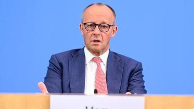 Friedrich Merz Bundeskanzler der Bundesrepublik Deutschland spricht über Aktuelle Themen der Innen- und Aussenpolitik auf der Bundespressekonferenz.