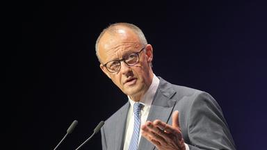 Bundeskanzler Friedrich Merz (CDU) spricht bei der Konferez "ZVEI eSummit",