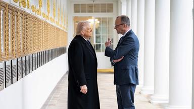 US-Präsident Donald Trump und Bundeskanzler Friedrich Merz (CDU) unterhalten sich bei ihrem Treffen in Washington am 03.03.2026. (Archiv)