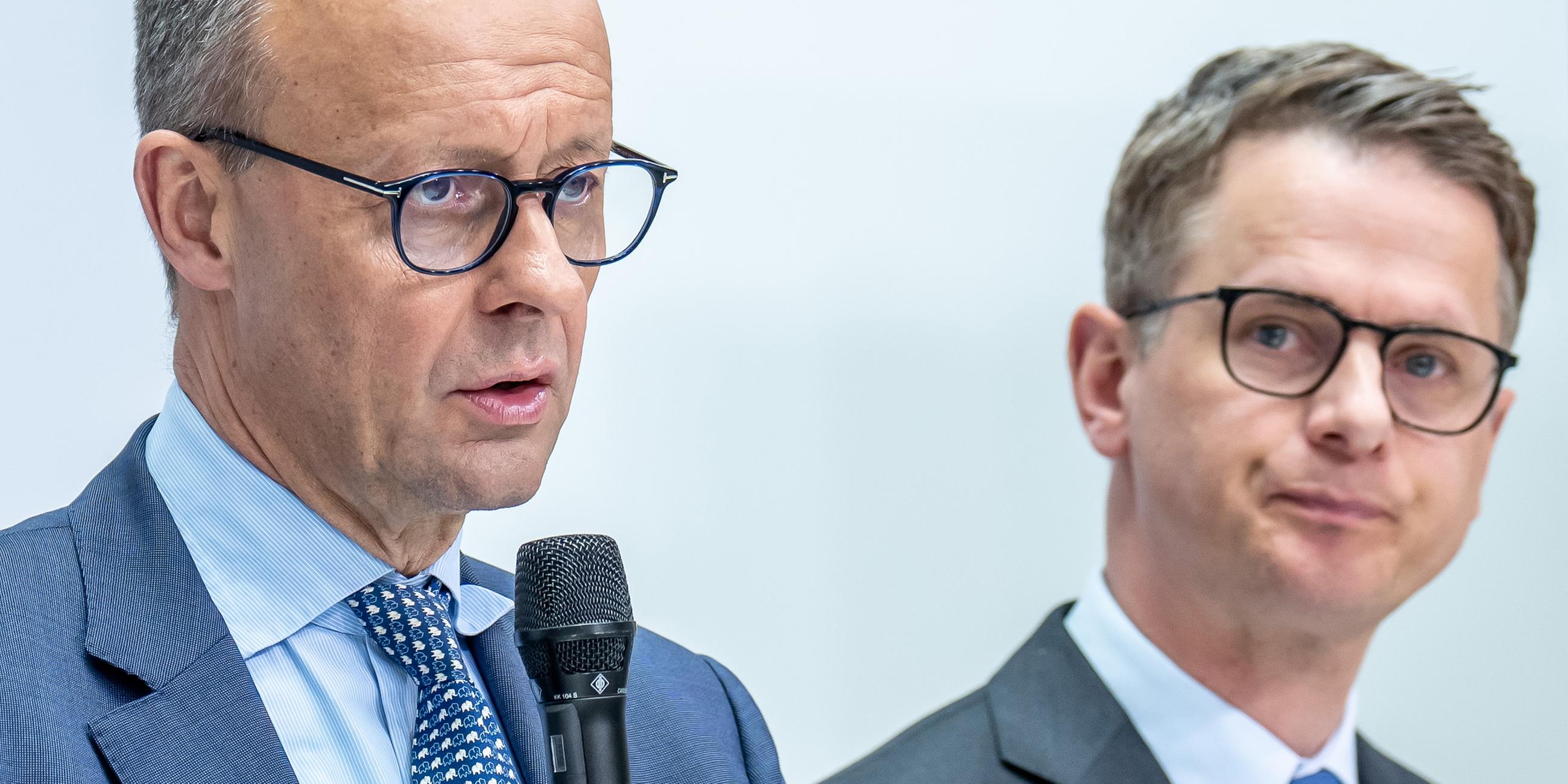 Archiv: Friedrich Merz, CDU-Bundesvorsitzender und Fraktionsvorsitzender der CDU/CSU-Fraktion, Carsten Linnemann, stellvertretender Bundesvorsitzender