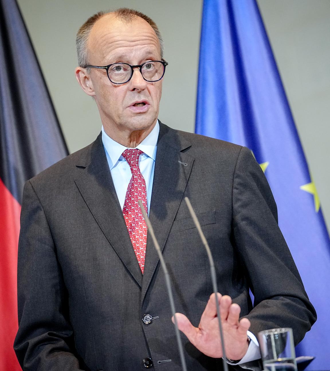 Bundeskanzler Friedrich Merz (CDU) gibt im Bundeskanzleramt eine Pressekonferenz. 