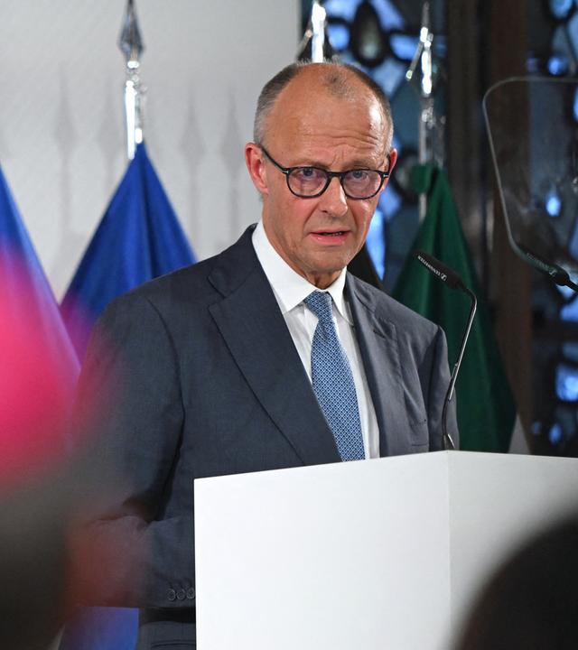 Bundeskanzler Friedrich Merz (CDU) hält die Laudatio bei der Verleihung des Westfälischen Friedenspreises 2026.