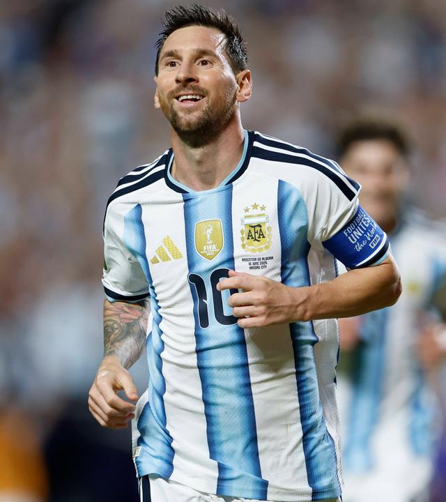 Messi (Argentinien) in Aktion. 