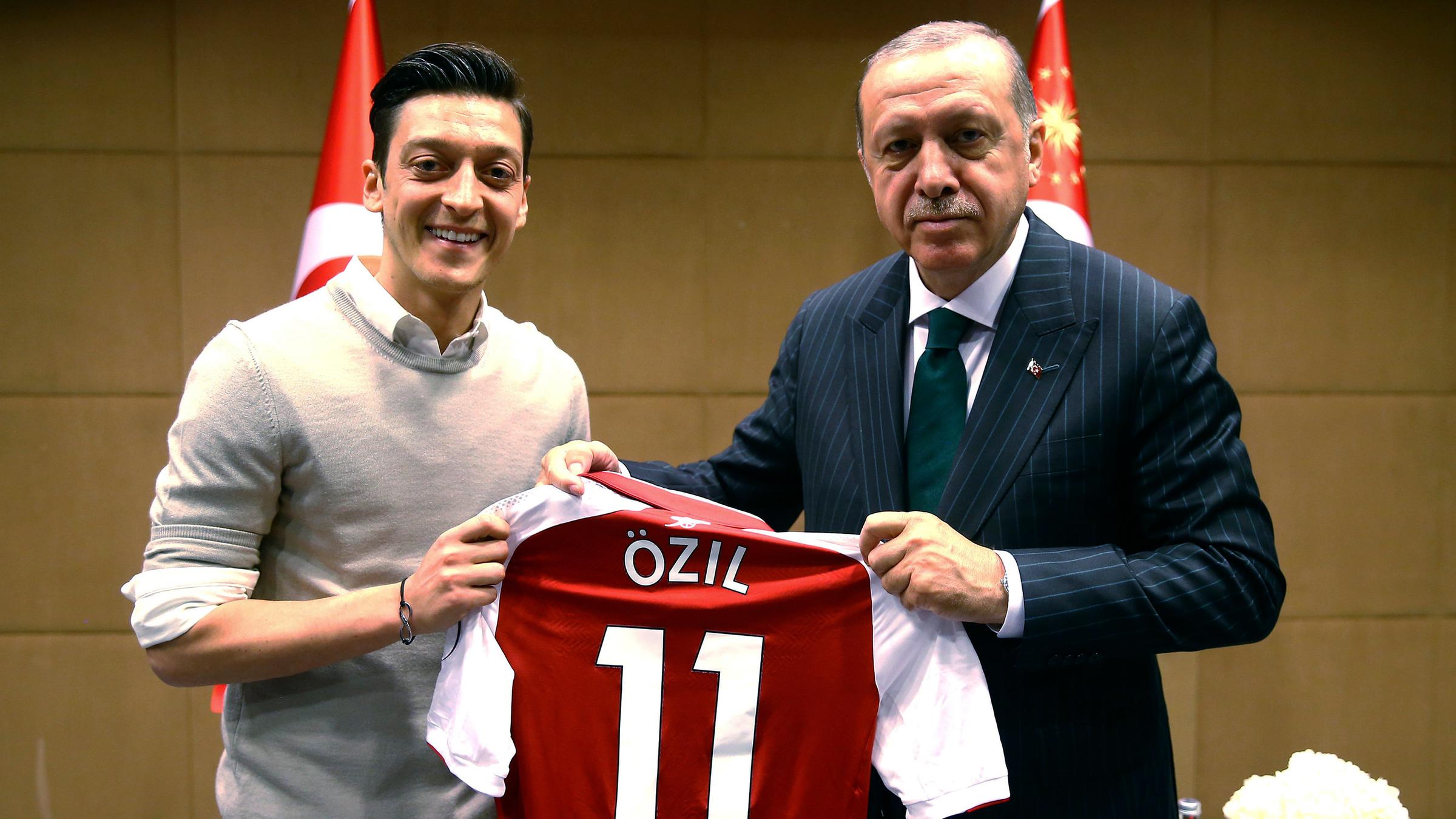 Mesut Özil und Recep Erdogan in London