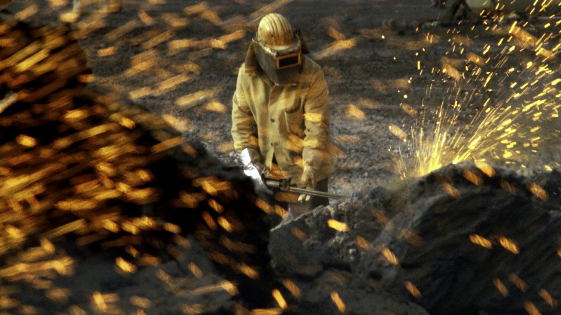 Archiv: Stahlarbeiter bei der Preussag Stahl AG in Salzgitter