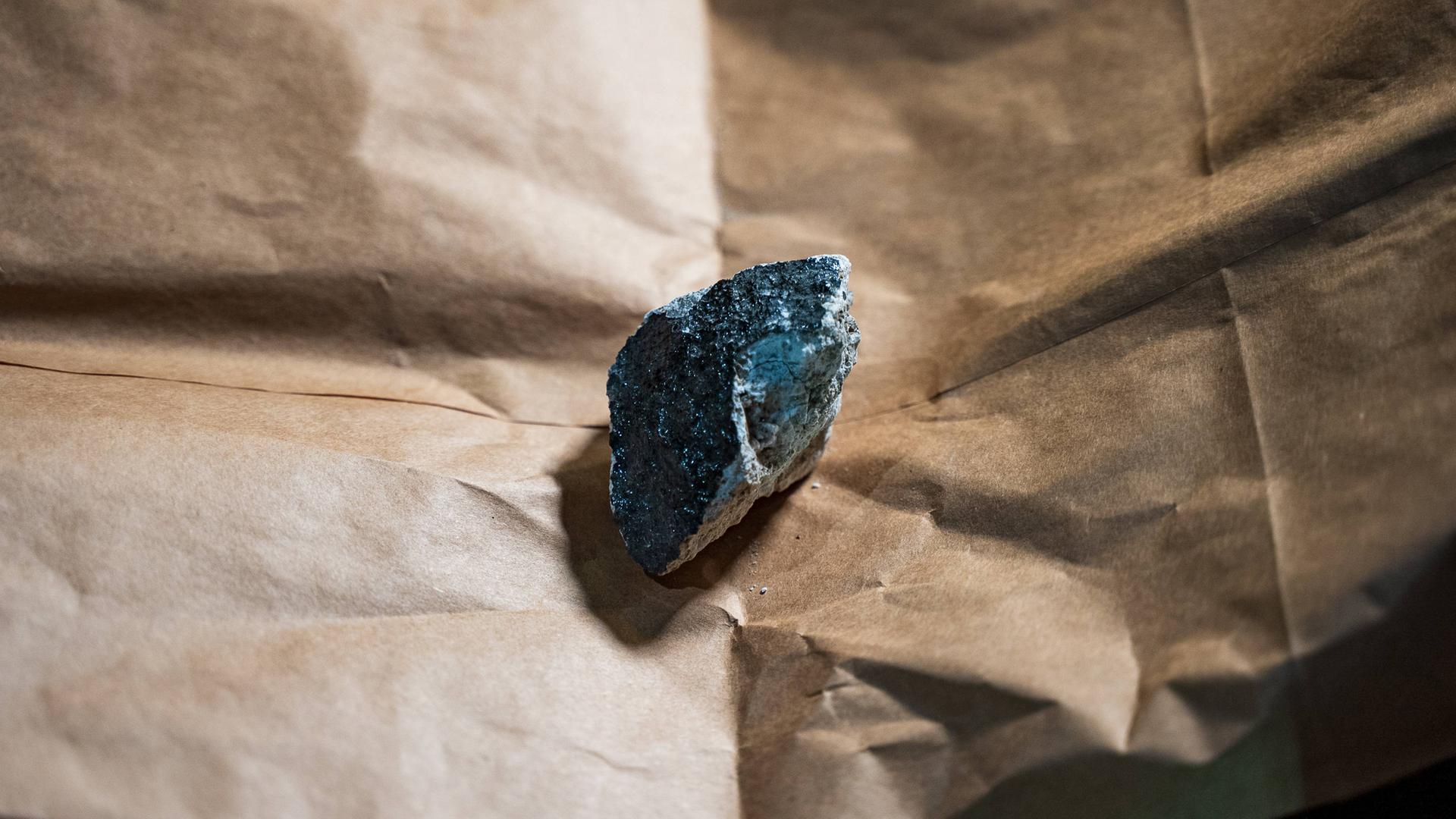 Ein Meteorit ist am 08.03.2026 im Koblenzer Stadtteil Hüls in ein Hausdach eingeschlagen.