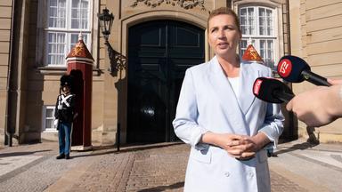 Die Vorsitzende der dänischen Sozialdemokraten und dänische Ministerpräsidentin Mette Frederiksen spricht nach einem Treffen mit König Frederik im Amalienborg-Palast in Kopenhagen, Dänemark, am 08.05.2026 mit den Medien.