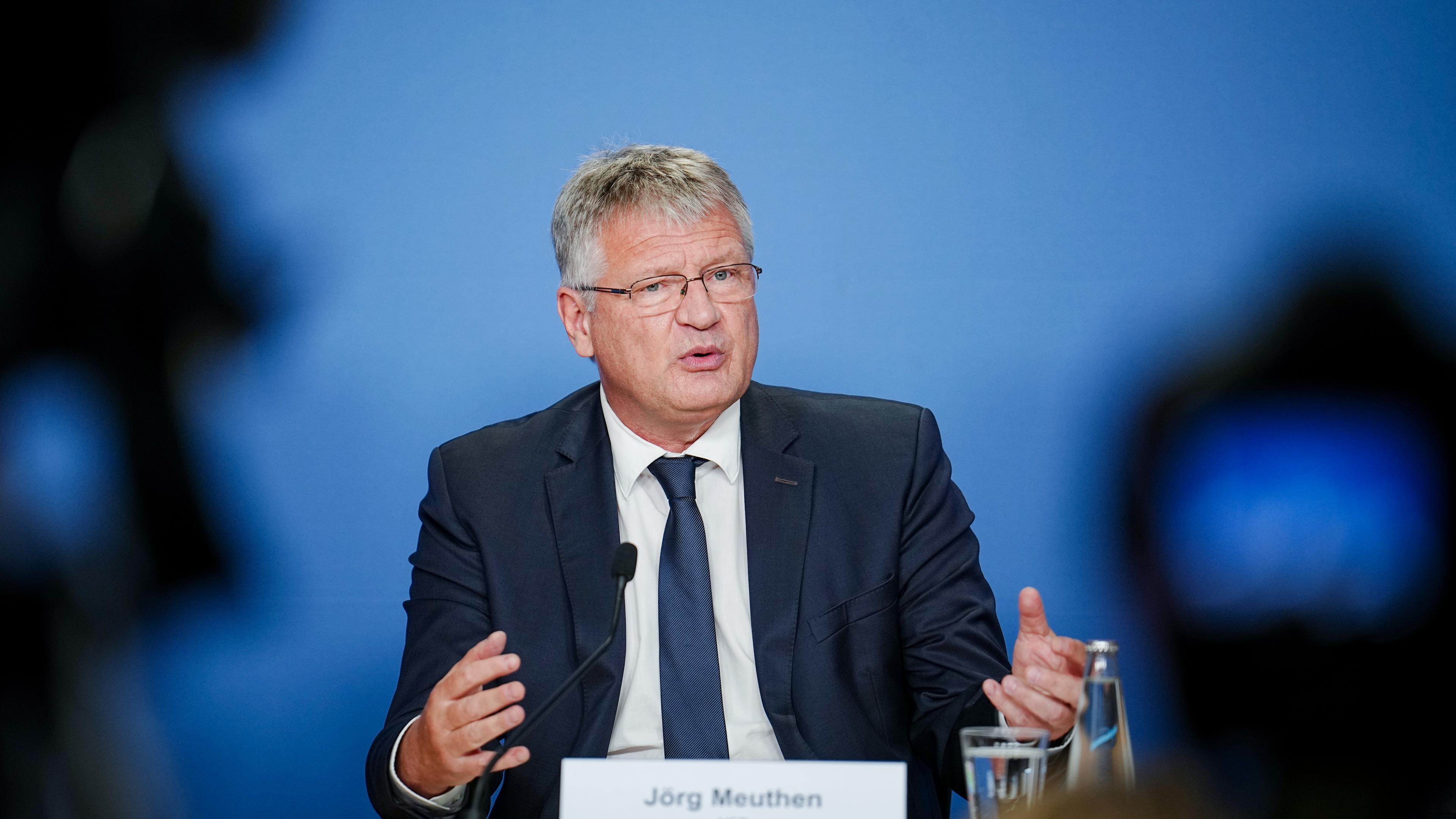 10.06.2022, Berlin: Der ehemalige AfD-Bundesvorsitzende Jörg Meuthen gibt eine Pressekonferenz zu seinem Eintritt in die Deutsche Zentrumspartei. 