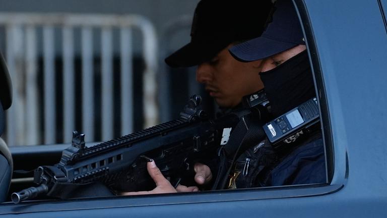 Die mexikanische Armee hat den Anführer des Jalisco New Generation Cartel, Nemesio Oseguera, bekannt als „El Mencho“, getötet. Das Kartell antwortet mit Gewalt.