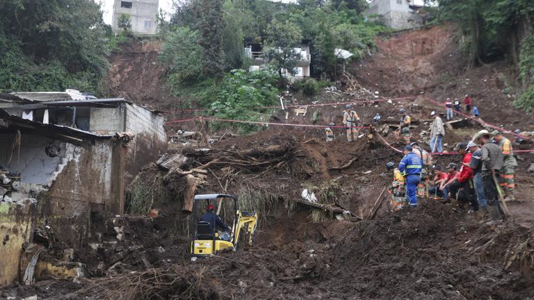 Eine durch Unwetter zerstörte Gegend in Huachinango, Mexiko.