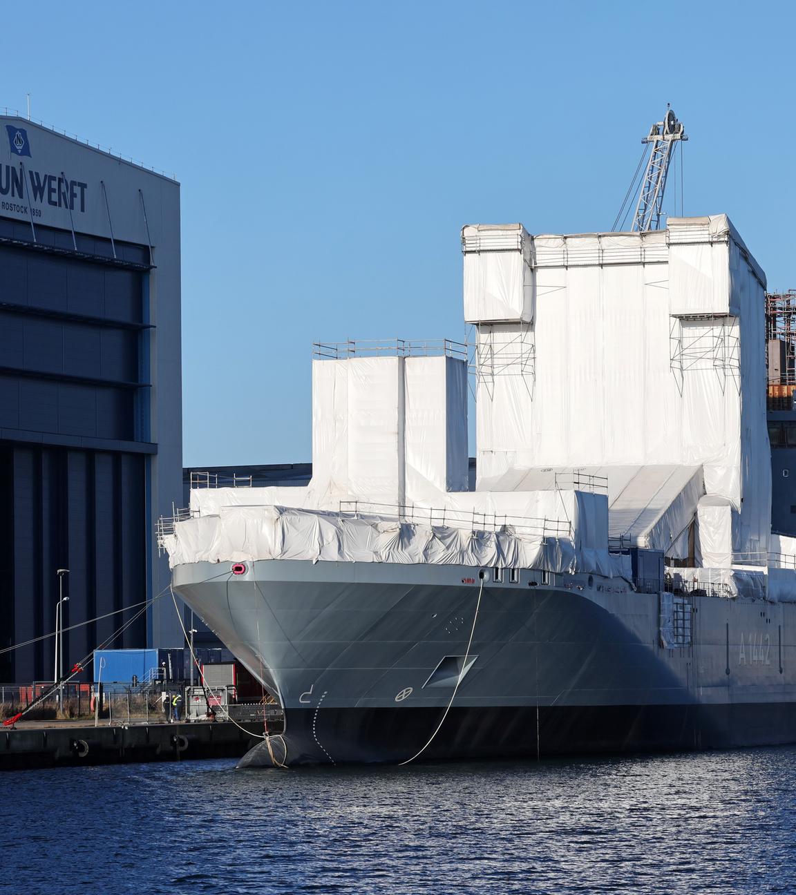 Auf der Neptun Werft, Teil der Meyer Werft, ist einer von zwei neuen Betriebsstoffversorgern für die Deutsche Marine im Bau.