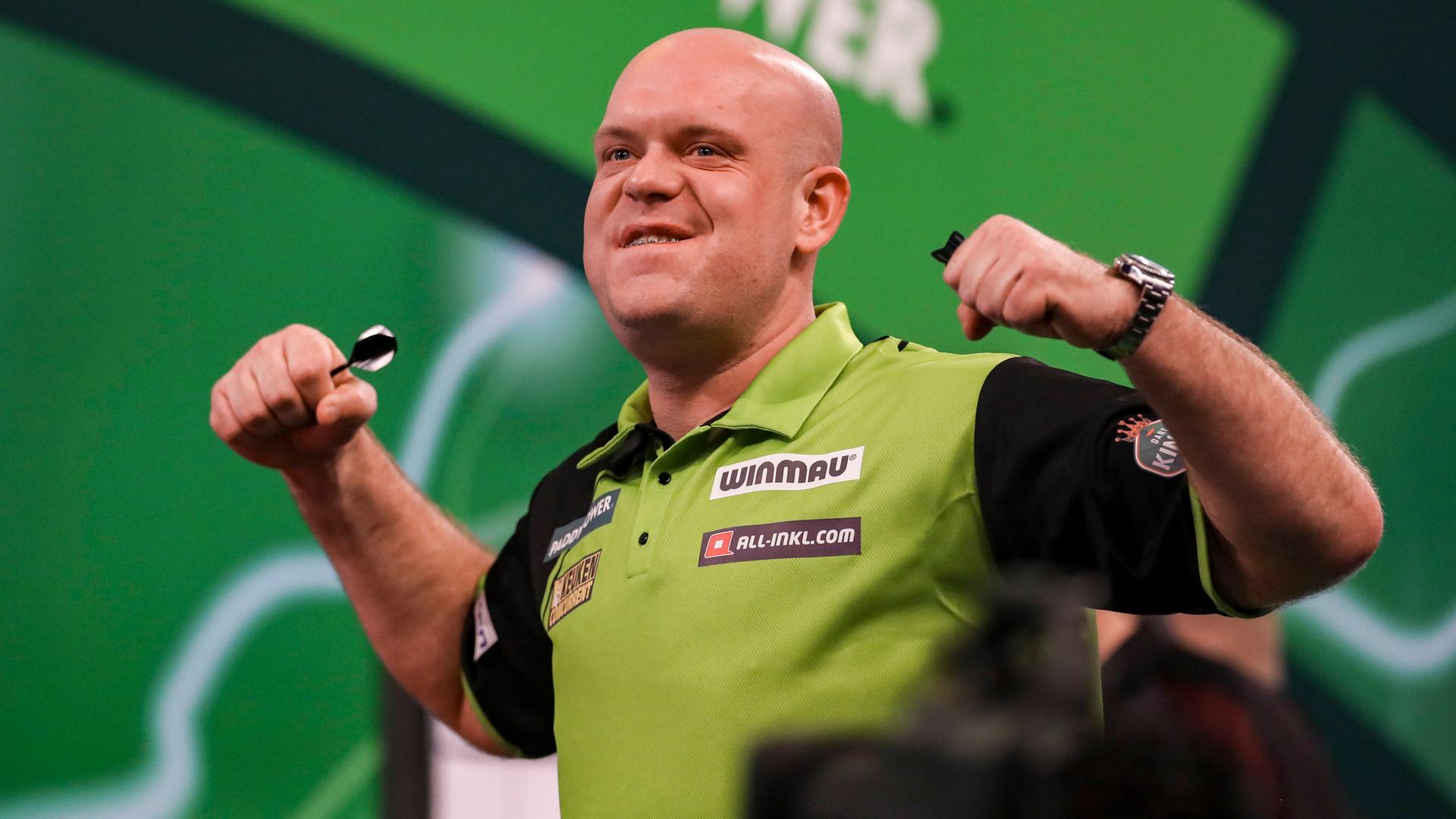 Michael van Gerwen jubelt