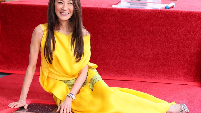 Michelle Yeoh erhält Walk of Fame-Stern