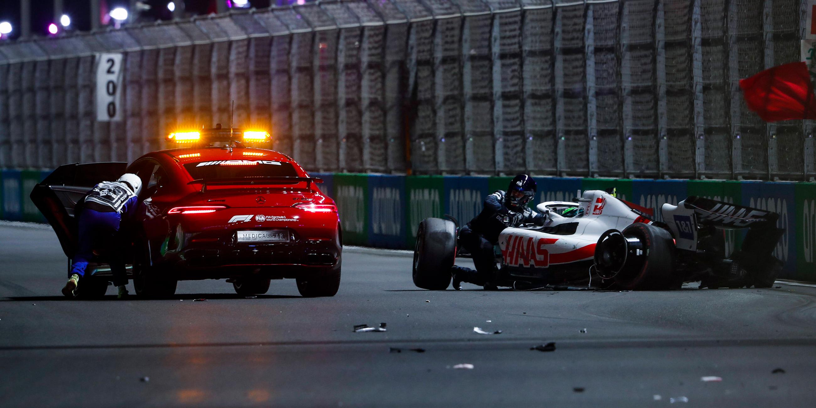 26.03.2022 F1 Grand Prix von Saudi-Arabien in Dschidda Mick Schumachers Unfall
