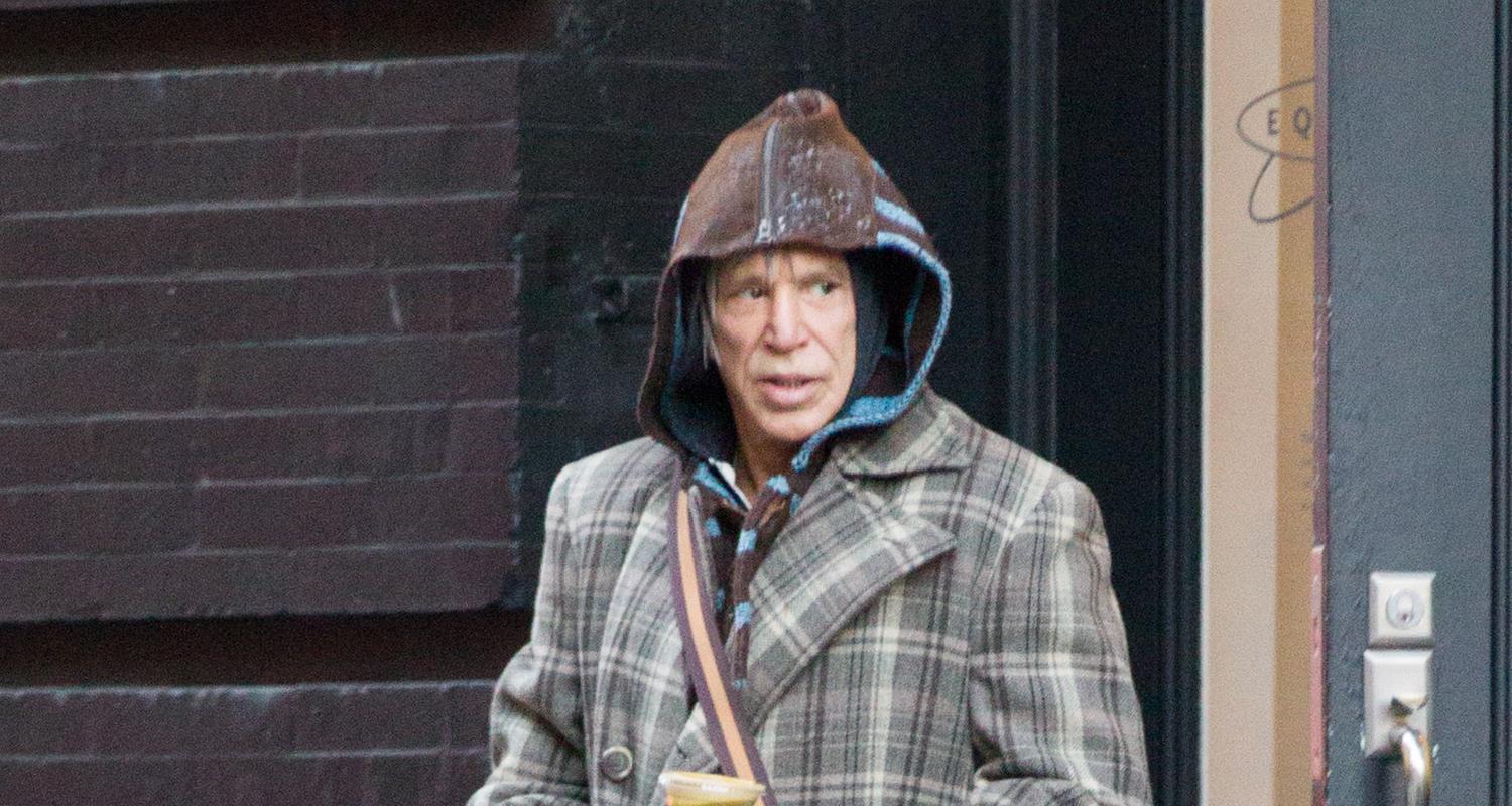 Mickey Rourke verlässt ein Fitnessstudio in Manhattan