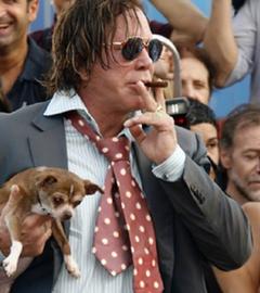 Mickey Rourke mit seinem Hund Loki