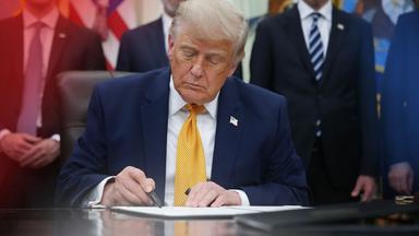 Donald Trump mit Farbverlauf