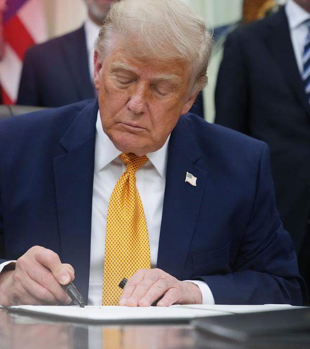 Donald Trump mit Farbverlauf