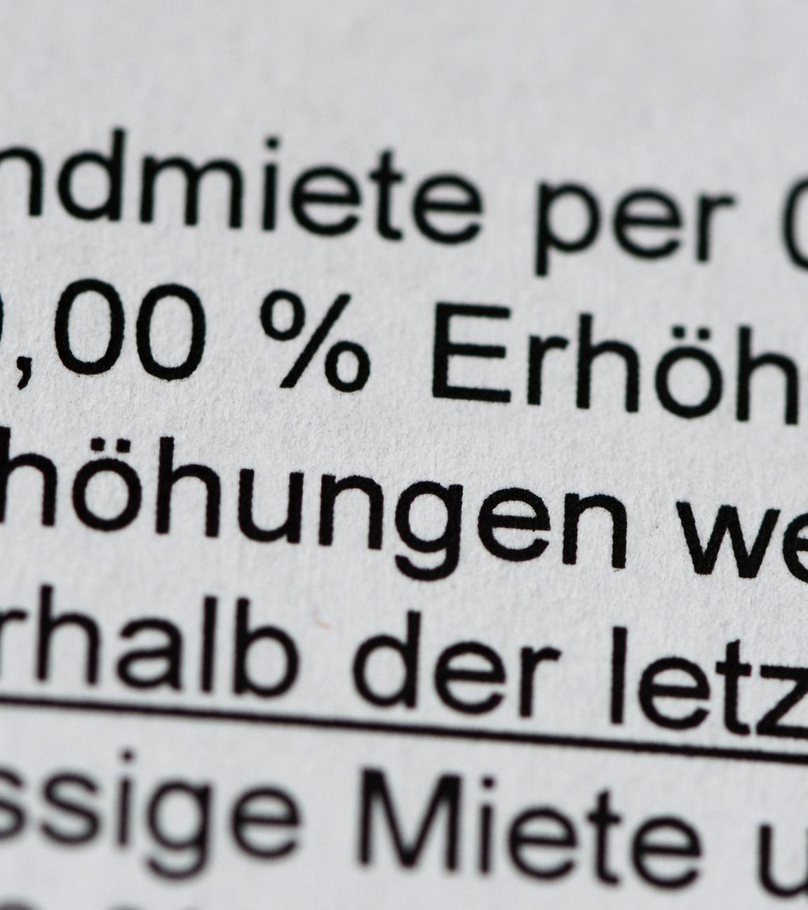 eine 20-prozentige mieterhoehung auf die grundmiete wird auf einem amtlichen schreiben angekuendigt