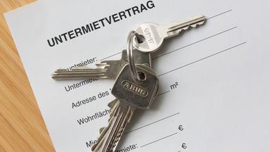 Knapp über die Hälfte ihres Einkommens müssen Studenten für die Miete ausgeben. Zum Vergleich: In der Gesamtbevölkerung sind es durchschnittlich 24 Prozent des Einkommens.