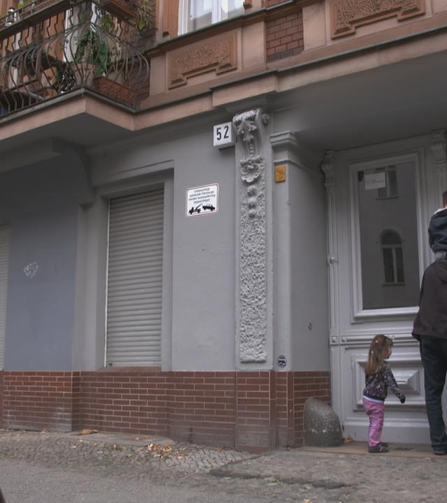 Eingang zu einem Berliner Mietshaus