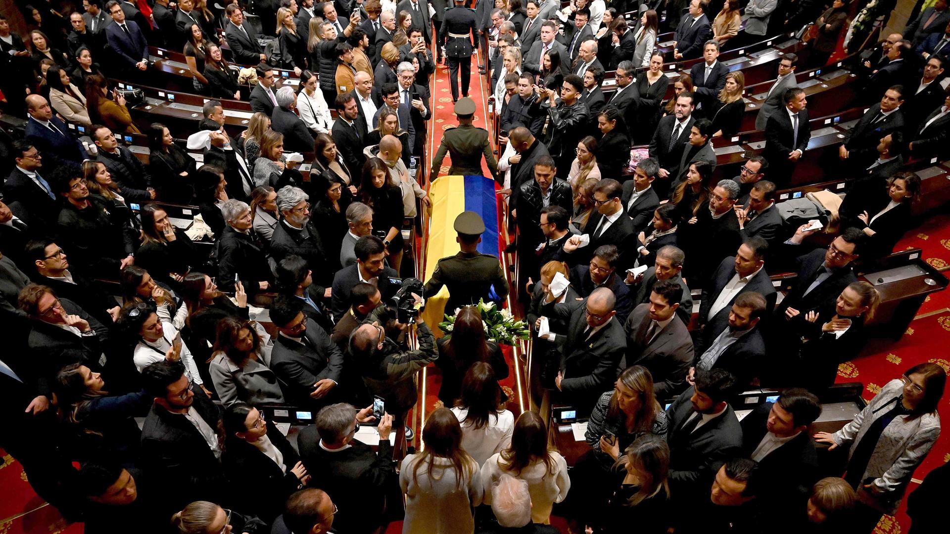 Miguel Uribes Trauerzeremonie im Kongress in Bogota