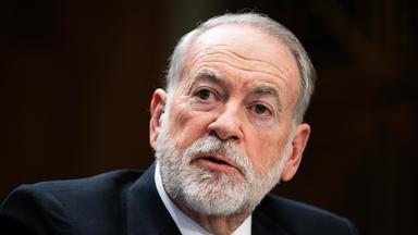 Mike Huckabee, US-Botschafter in Israel, während der Anhörung des Ausschusses für auswärtige Beziehungen des Senats am 25. März 2025.