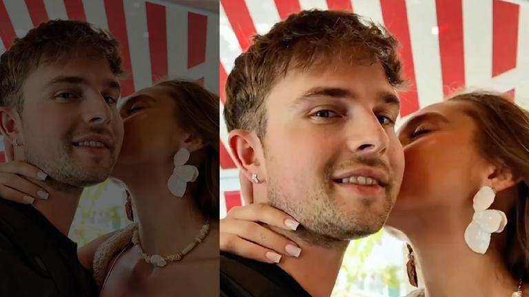 Sänger Mik Singer wird von seiner neuen Freundin Nadja auf die Wange geküsst.