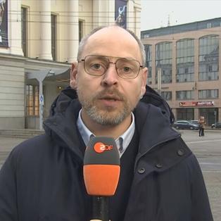 ZDF-Reporter Hagen Mikulas live aus Magdeburg