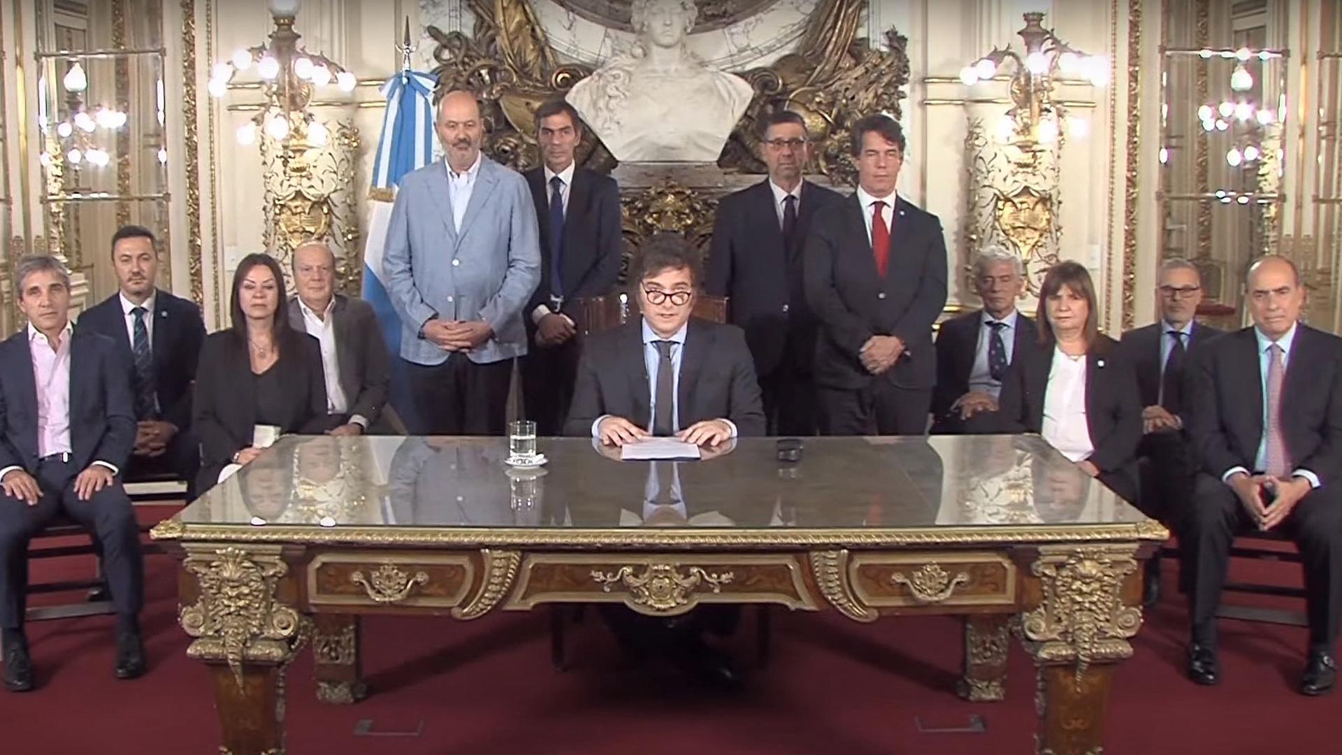 Der argentinische Präsident Javier Milei während einer Ansprache an das Volk.
