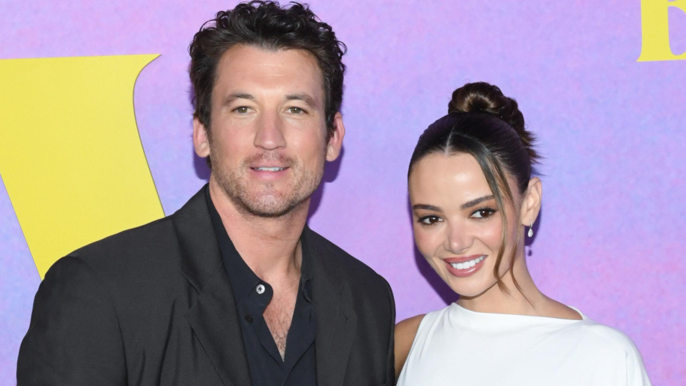 Miles Teller mit seiner Ehefrau Keleigh Sperry bei einer öffentlichen Veranstaltung.