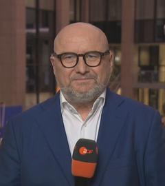 ZDF-Korrespondent Ulf Röller beim EU-Gipfel in Brüssel