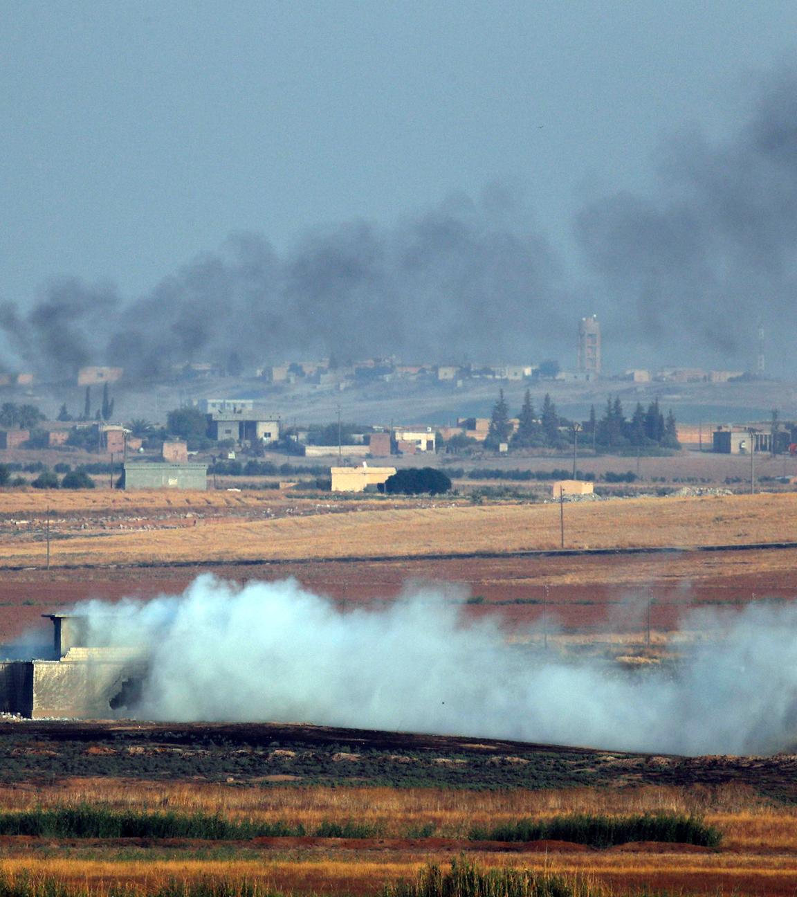 Trotz der massiven internationalen Kritik hat die Türkei am Mittwoch ihre Militäroffensive in Syrien begonnen. . Man gehe mit Luftangriffen und Artillerie vor, sagte ein Sprecher. 