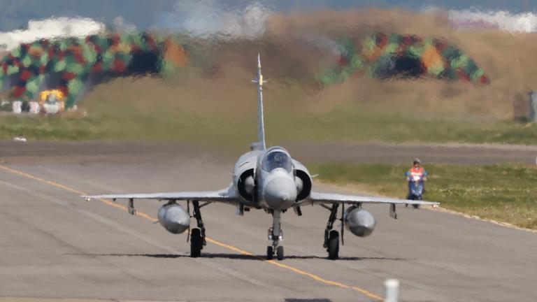 Taiwan reagiert auf die Ankündigungen Chinas mit Jets.