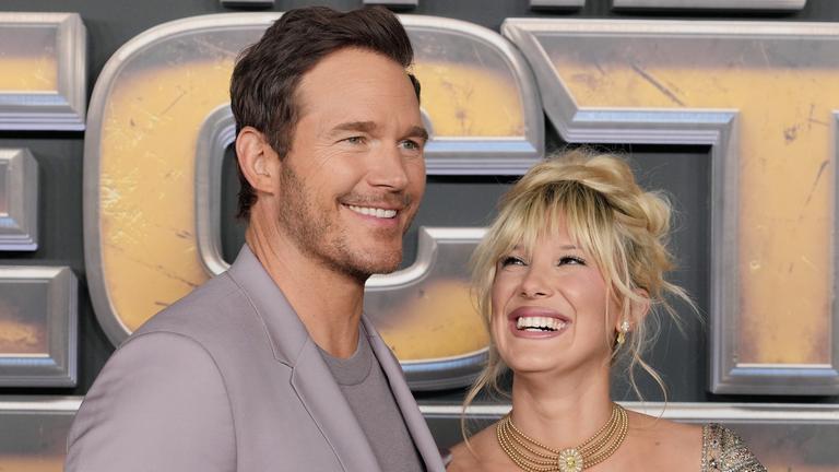 Millie Bobby Brown und Chris Pratt