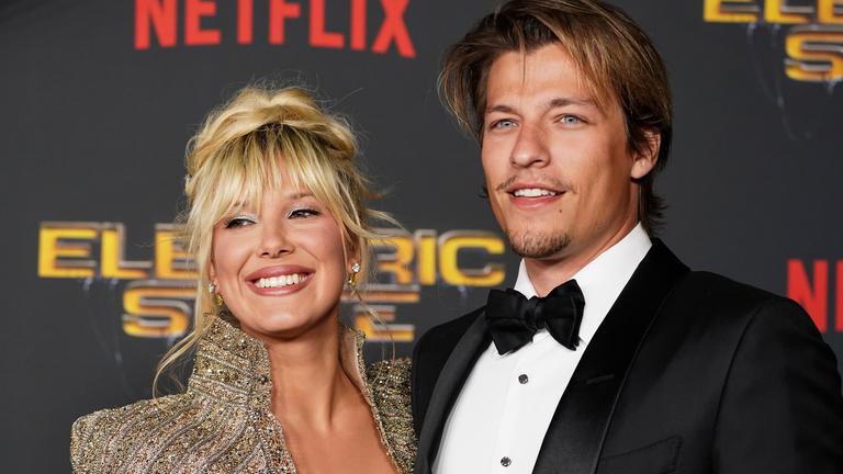 Schauspielerin Millie Bobby Brown und ihr Mann Jake Bongiovi 