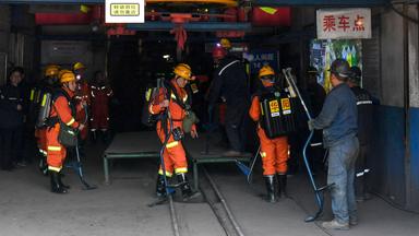 Rettungskräfte an der Unglücksstelle der Liushenyu-Kohlemine im Kreis Qinyuan der Stadt Changzhi in der nordchinesischen Provinz Shanxi am 23.05.2026.