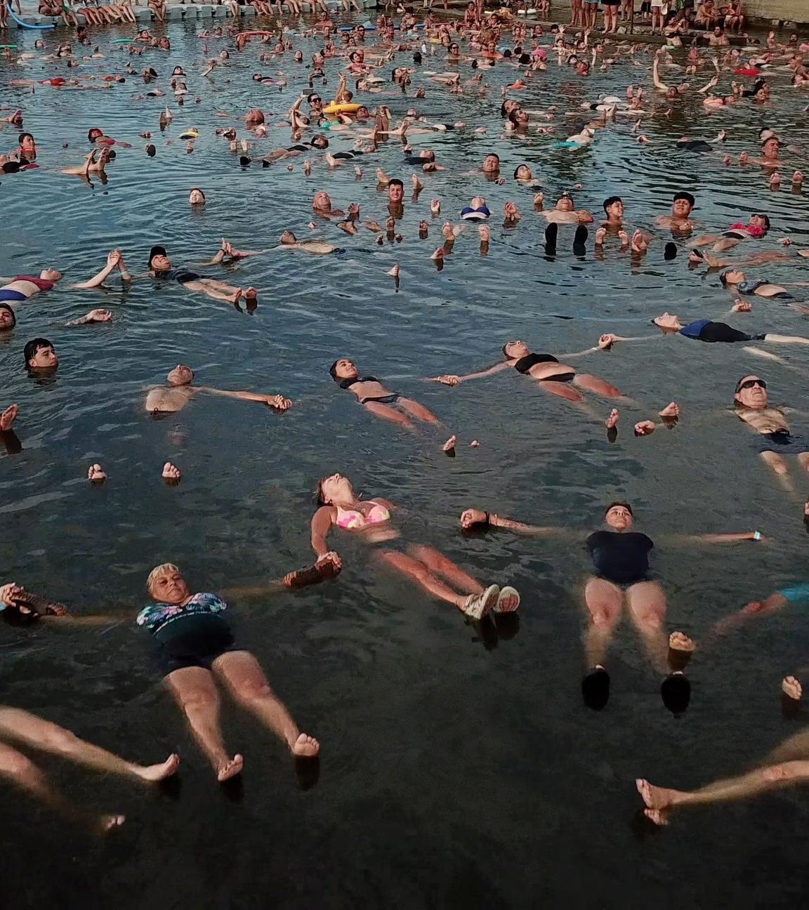 Floating-Weltrekordversuch in Argentinien