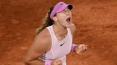 Tennisspielerin Mirra Andrejewa jubelt am 04.06.2026 bei dem French Open in Paris. 
