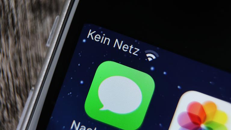  Die Aufschrift «Kein Netz» ist auf dem Bildschirm eines Mobiltelefons zu sehen.