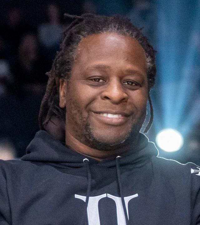Mola Adebisi