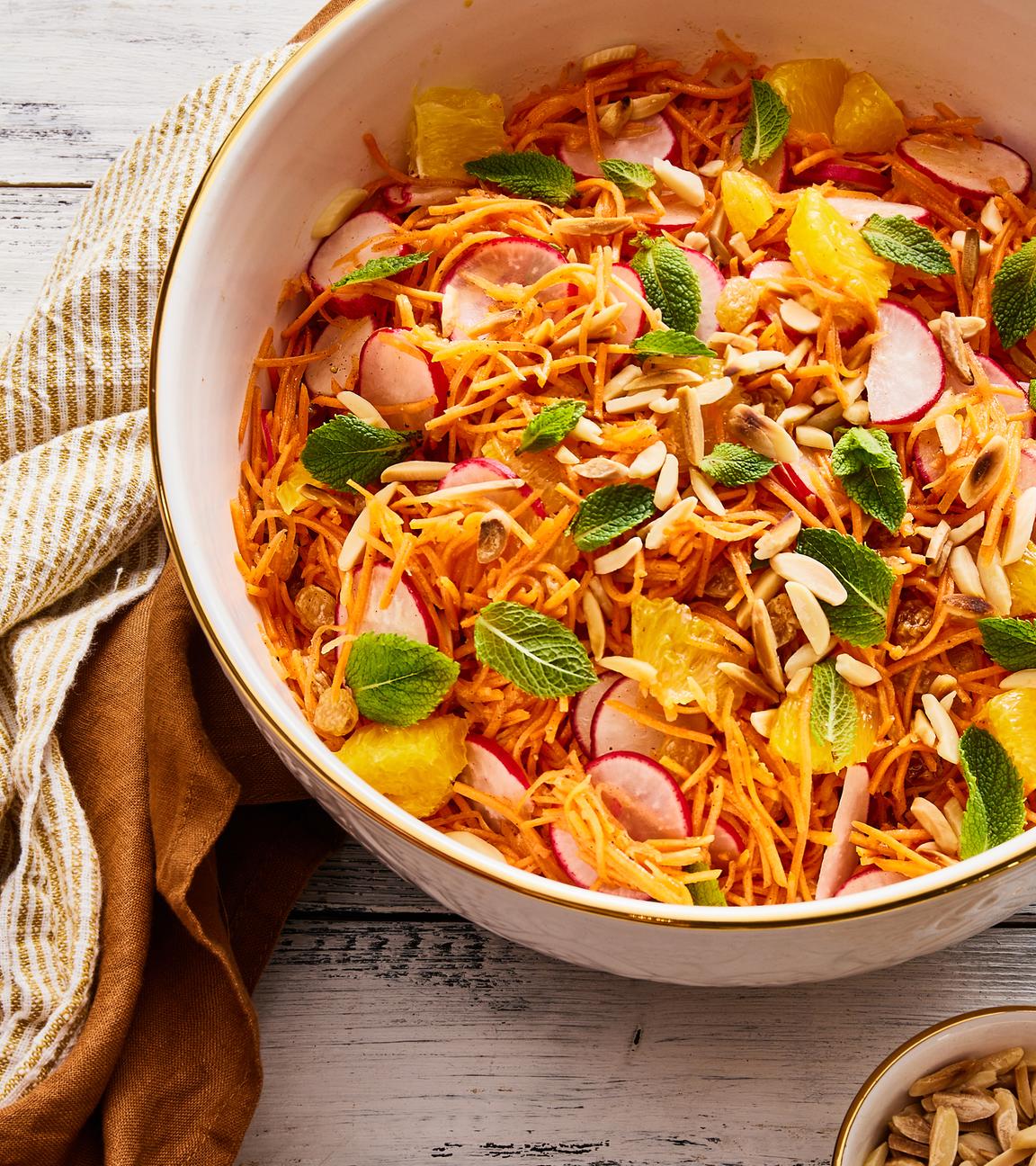 Möhren-Orangen-Salat mit Zimt und Rosinen
