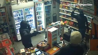 Überfall mit Machete: Beide Täter flüchtig