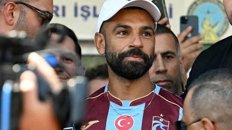 Fußballer Mohamed Salah im Trikot vom Türkischen Verein Trabzonspor