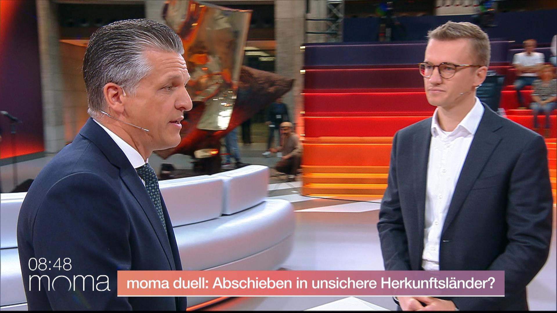 moma-Duell: Abschieben oder nicht?