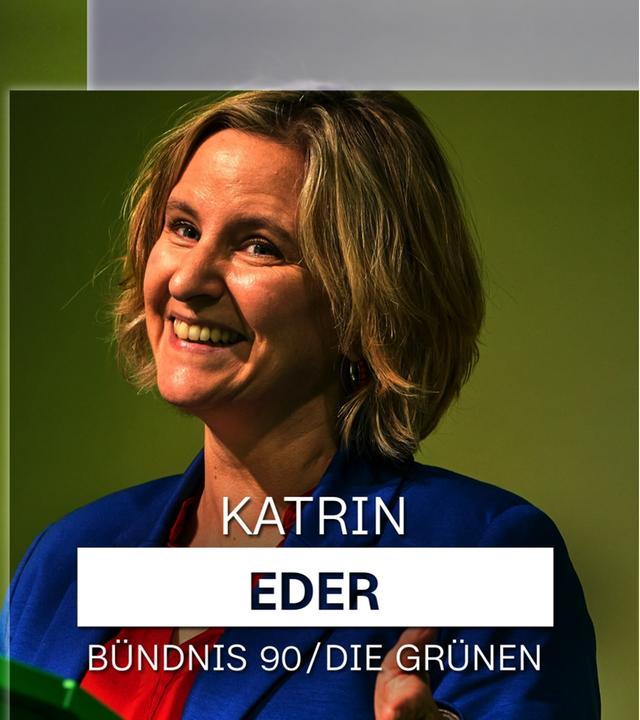 moma-vor-der-wahl-katrin-eder-steckbrief-