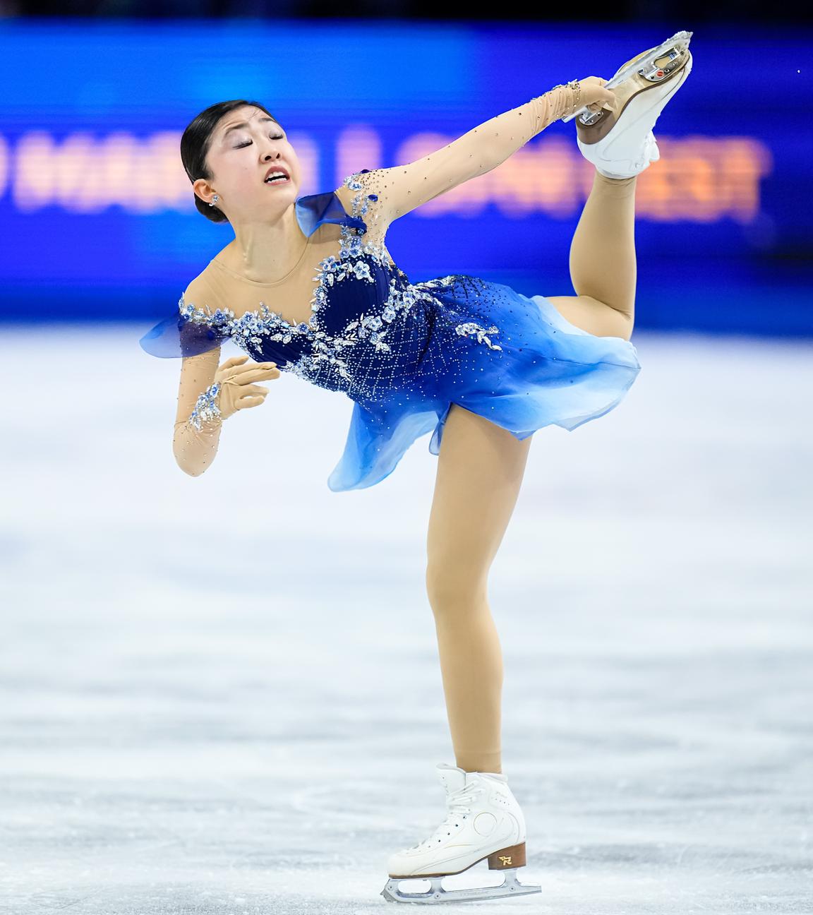 Die japanische Eiskunstläuferin Mone Chiba während ihrem Eiskunstlauf bei der Weltmeisterschaft in Prag