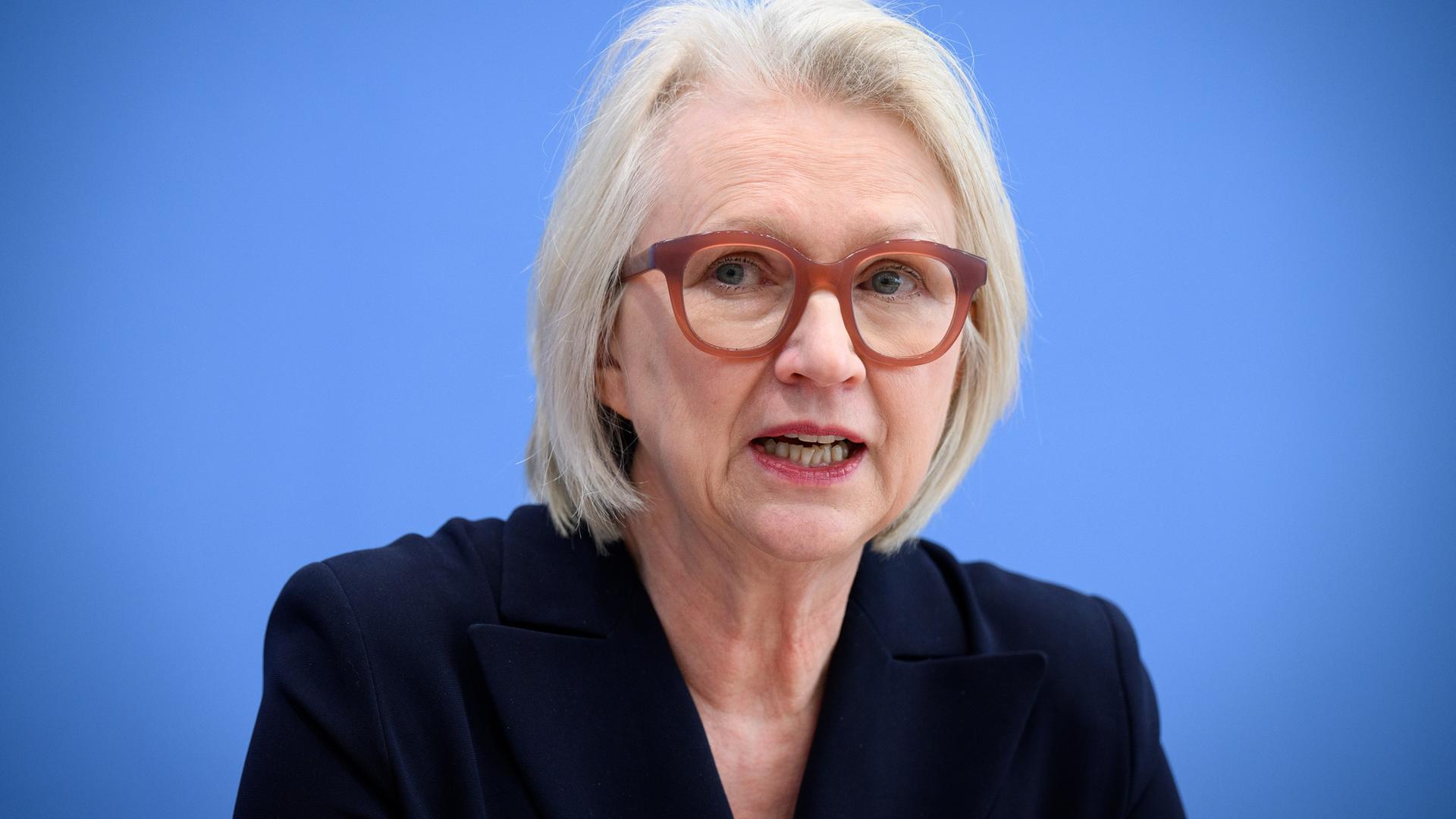 Berlin: Monika Schnitzer, Vorsitzende des Sachverständigenrats zur Begutachtung der gesamtwirtschaftlichen Entwicklung.